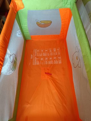 Cuna de viaje plegable