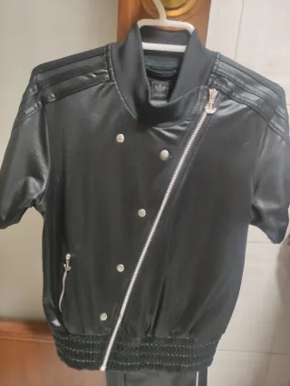 Chaqueta,pantalon, Adidas,nike  Negra brillante.