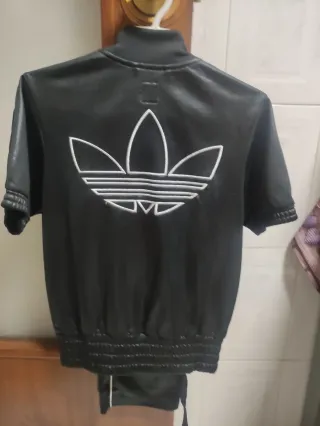 Chaqueta,pantalon, Adidas,nike  Negra brillante.