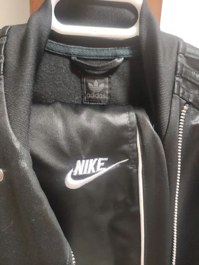Chaqueta,pantalon, Adidas,nike  Negra brillante.