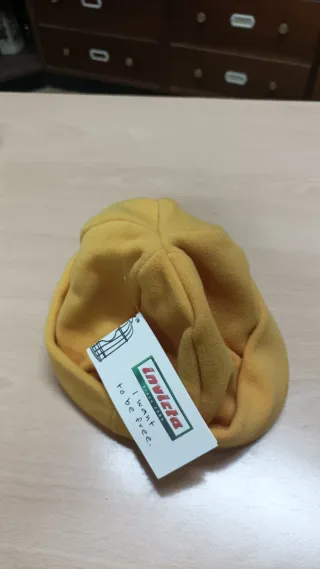 Gorro INVICTA Mostaza Talla L