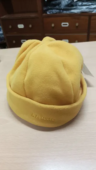 Gorro INVICTA Mostaza Talla L