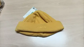 Gorro INVICTA Mostaza Talla L