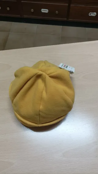 Gorro INVICTA Mostaza Talla L