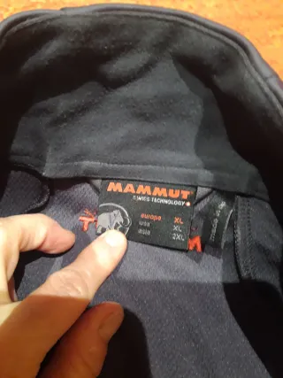 Cazadora Montaña Mammut XL Softech