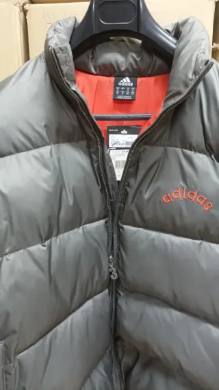 Chaqueta Adidas Negra y Roja Nueva