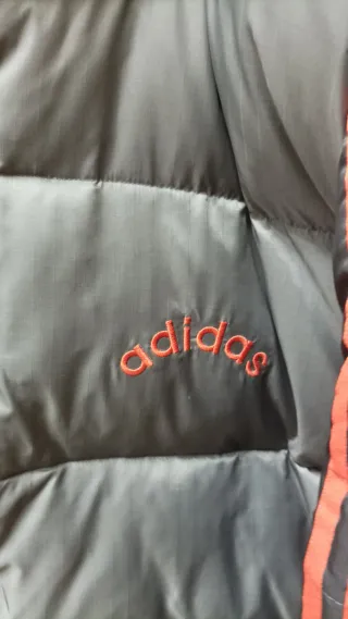 Chaqueta Adidas Negra y Roja Nueva