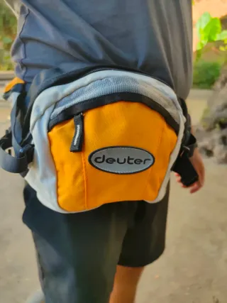 Riñonera Deuter Naranja y Gris