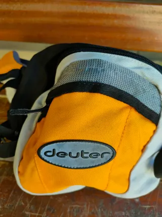Riñonera Deuter Naranja y Gris