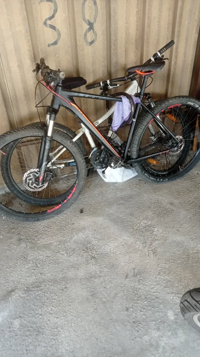 Bicicleta MTB CUBE LTD PRO 29