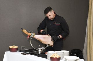 CORTADOR DE JAMÓN PROFESIONAL A DOMICILIO