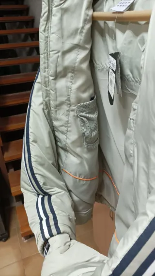 Chaqueta Adidas Beige y Azul Talla M
