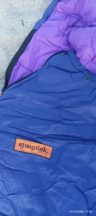Colchoneta hinchable camping y saco de dormir