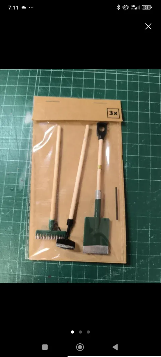 Mini strumenti per giardino per case delle bambole 3 pezzi