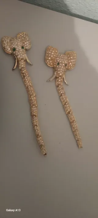 Colgante elefante con diamantes