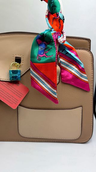 Borsetta Beige e Multicolore con Foulard