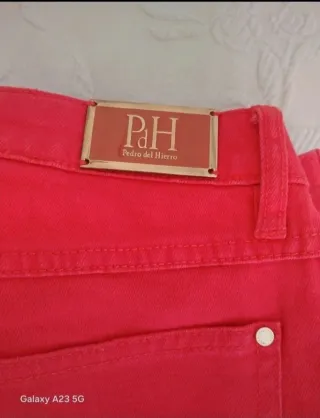 Pantalón vaquero recto Pedro del Hierro rojo