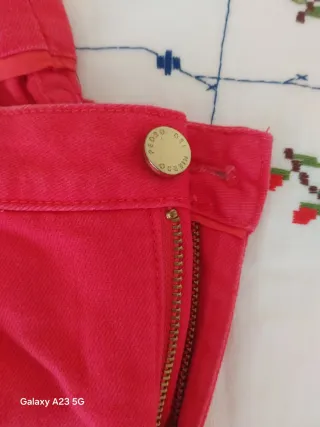 Pantalón vaquero recto Pedro del Hierro rojo