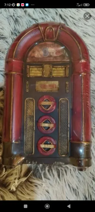 Jukebox Decorativo Rojo y Dorado