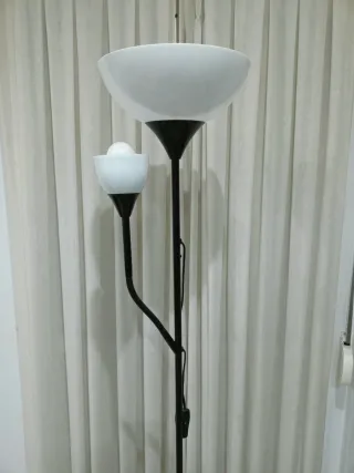 Lámpara de pie doble Ikea