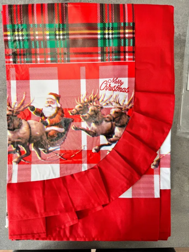 Tovaglia Natale fantasia tessuto e plastica