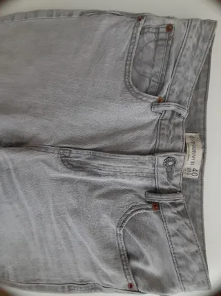 Pantalón Stradivarius Gris Talla 40