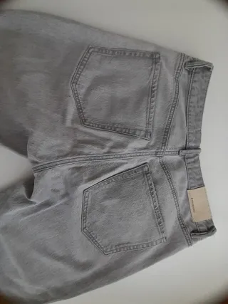 Pantalón Stradivarius Gris Talla 40