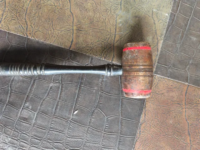 Martello Giudice Vintage in Legno e Metallo