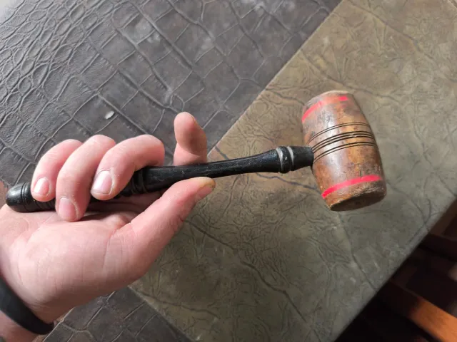 Martello Giudice Vintage in Legno e Metallo