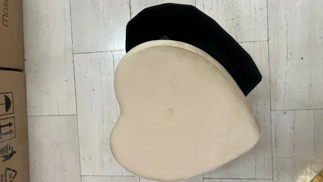 Pouf contenitore Mastro Bianco a forma di cuore