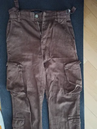 Lote 2 pantalones cargo marrones chica T.32