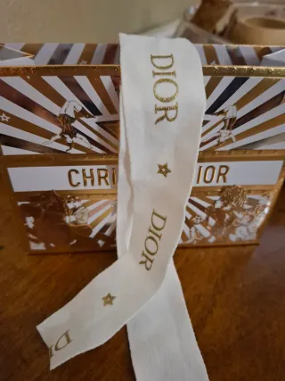 Busta Dior natalizia oro e bianca