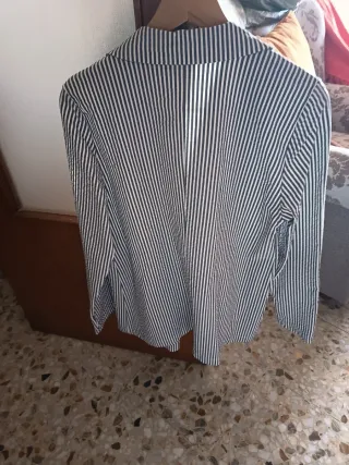 Americana de rayas blanco y negro