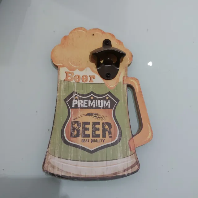 Apribottiglie da muro forma birra