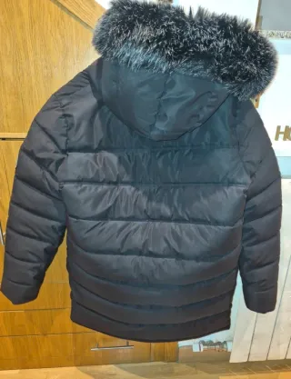 Abrigo Supply&Demand talla L, como nuevo.