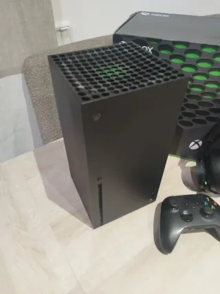 Xbox Series X + Mando + Cascos+ piezas recambio