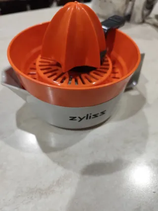 Spremiagrumi Zyliss Arancione e Grigio