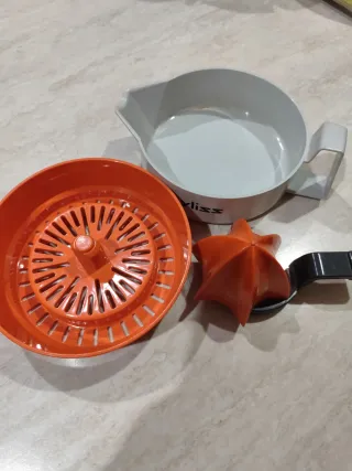 Spremiagrumi Zyliss Arancione e Grigio