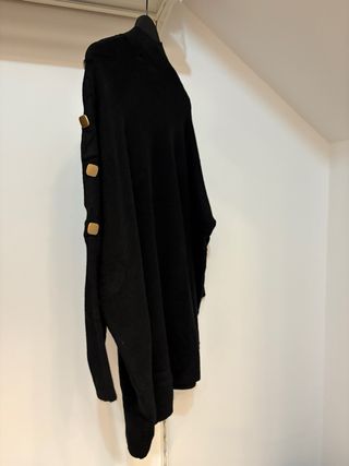 Jersey oversize negro botones manga