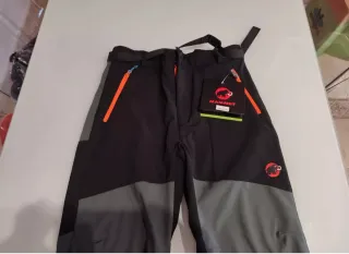 Pantalón alta montaña hombre Mammut. Talla L