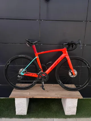 Bicicleta de carretera BH G8