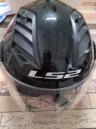 Casco de moto LS2 negro