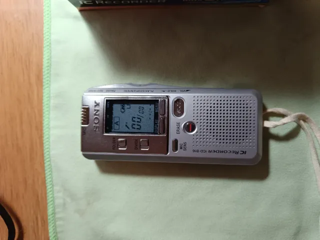 Registratore vocale digitale Sony ICD-B16