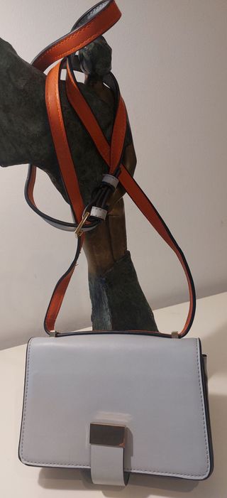Bolso de piel de Zara minimalista nuevecito