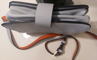 Bolso de piel de Zara minimalista nuevecito