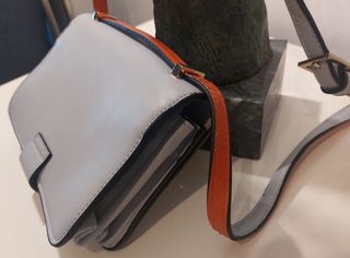 Bolso de piel de Zara minimalista nuevecito