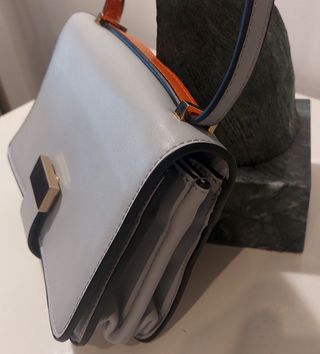 Bolso de piel de Zara minimalista nuevecito