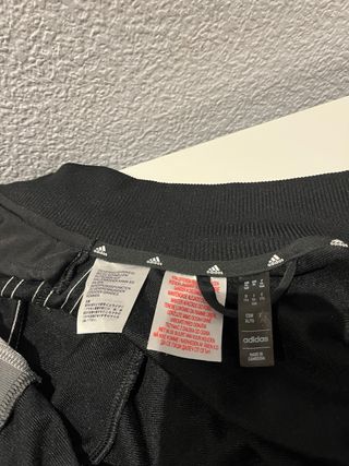 Chaqueta Adidas niño negra y gris Talla M