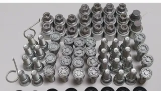 Se vende tornillos antirrobo VW GOLF MK7 AUDI SEAT