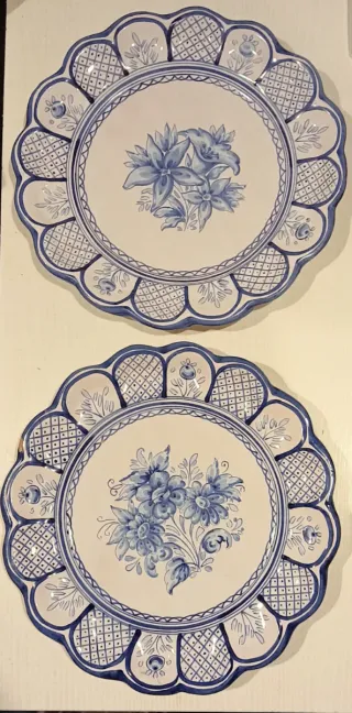 Due piatti in ceramica Talavera vintage antichi